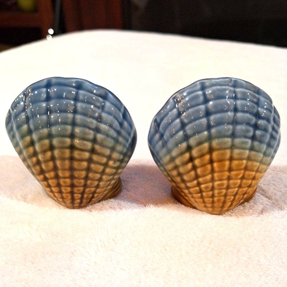 Seashell Salt and Pepper Shakers Like New Nautical Decor Seaside Kitchen Decor